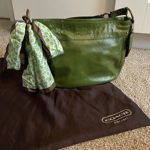 COACH GREEN PURSE WITH DUST BAG & SCARF
